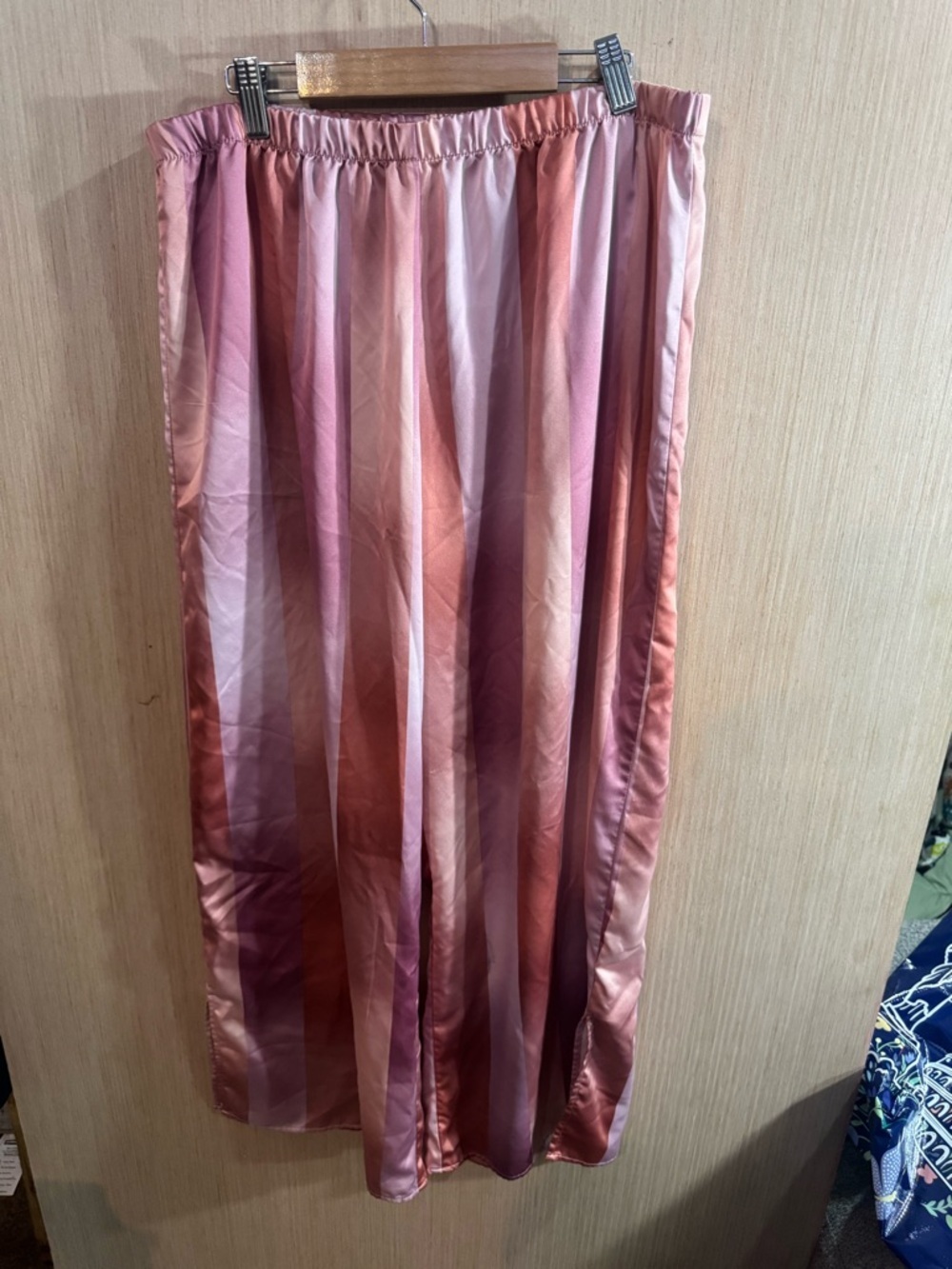 Joyspun Pink and Rose Satin Ombre Pajama Bottoms Size Large